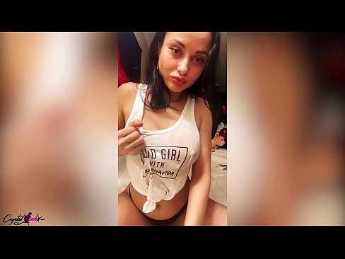 ❤️ Bèl Madanm Gros Plan Rache Pussy Li Ak Tout Gwan Tit Li Nan Yon T-Shirt Mouye ❤️ Videyo sèks nan nou ❤
